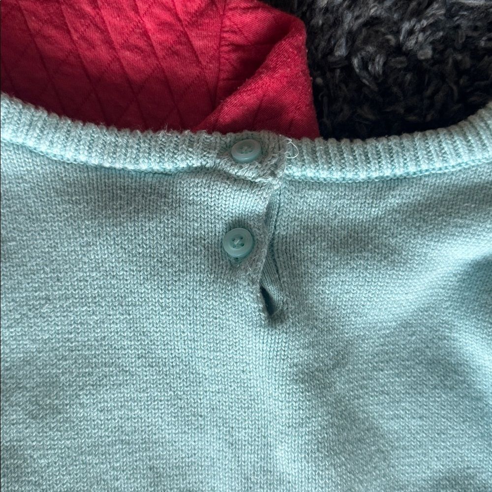 Bundle of 2 Girls Tops - Picture 6 of 10
